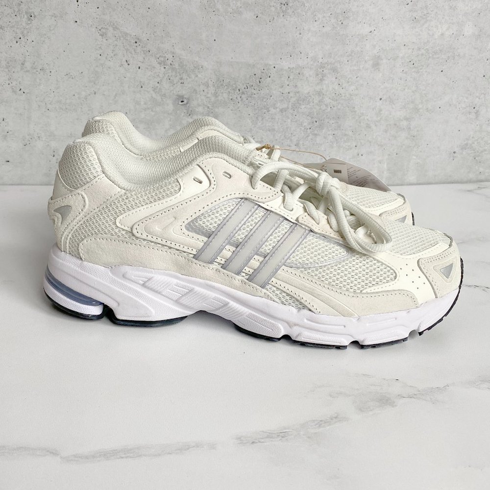 ADIDAS WHITE SNEAKERS BRAND NEW WITH TAG.